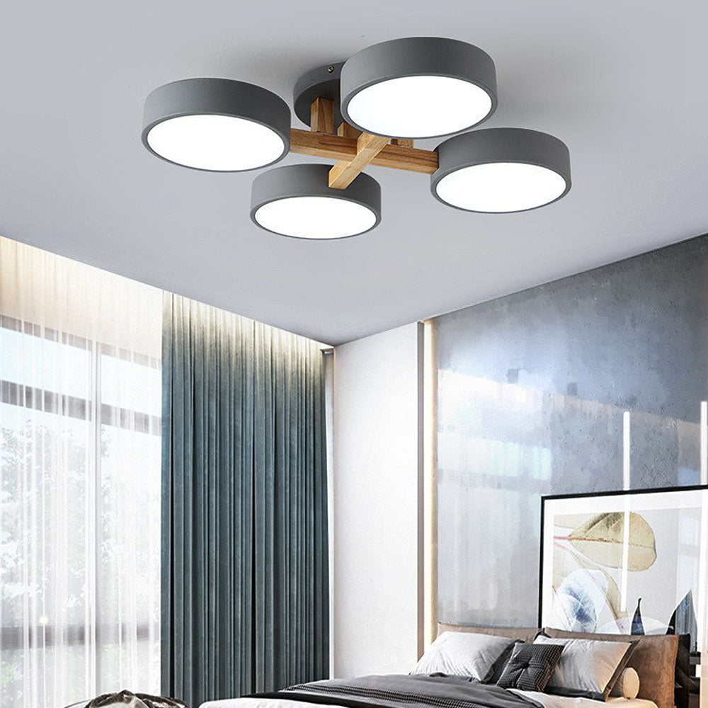 LED-Deckenleuchte mit modernem Holzdesign