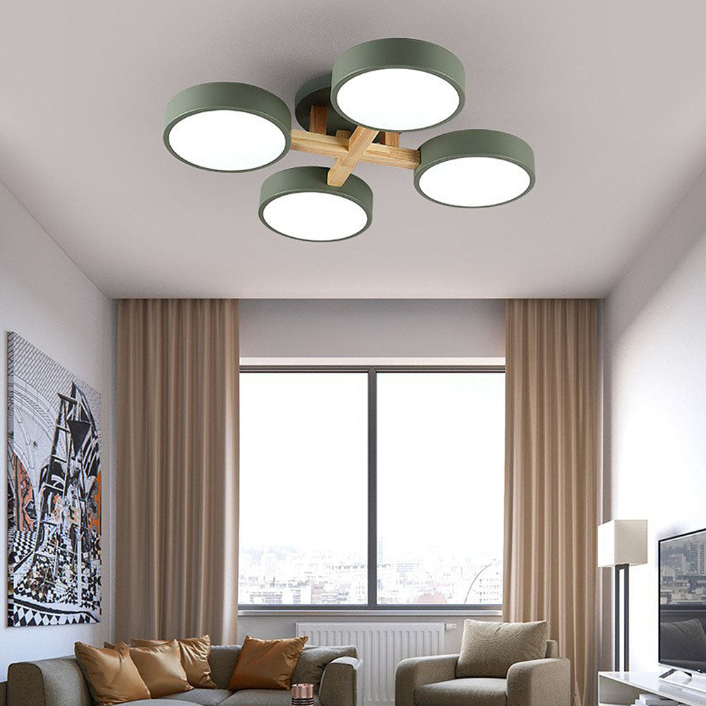 LED-Deckenleuchte mit modernem Holzdesign