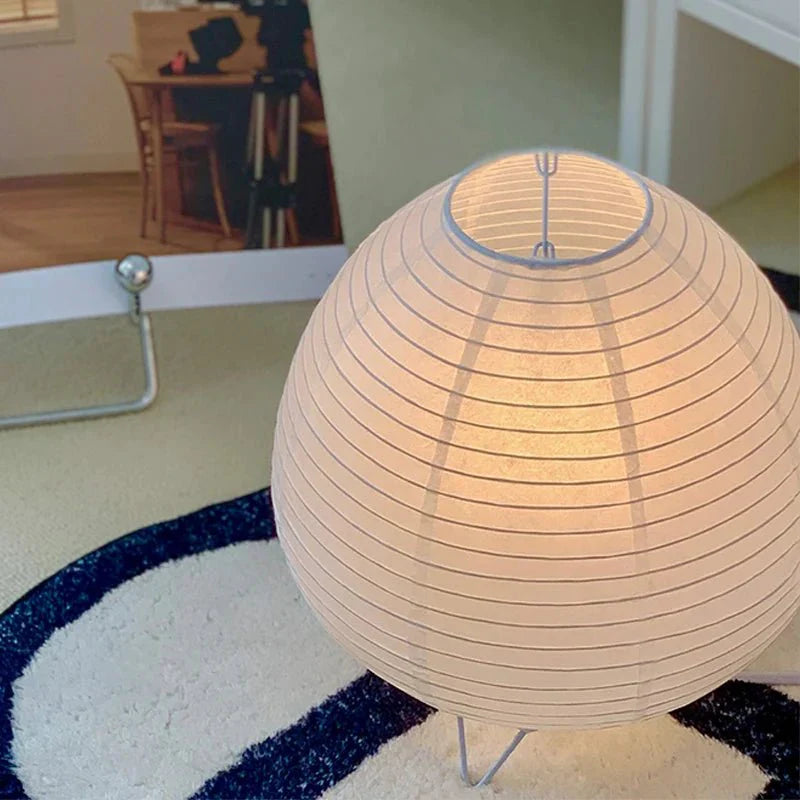ZenGlow – Elegante Tischlampe im Wabi Sabi Stil für ein entspannendes Interieur