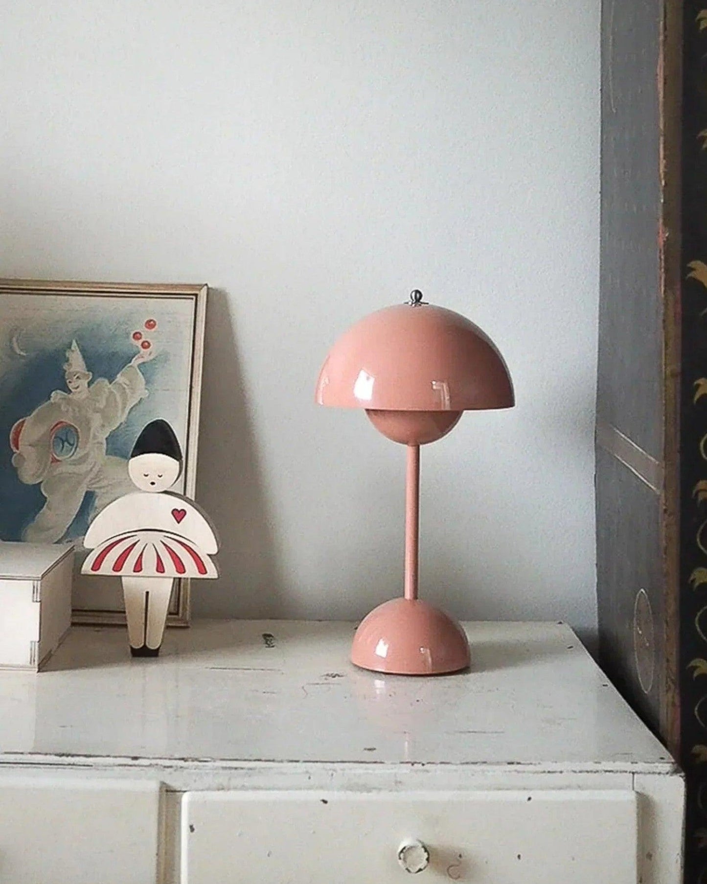 Dome Tischlampe – Retro-Design mit Metallfuß – Vielseitig und Modern