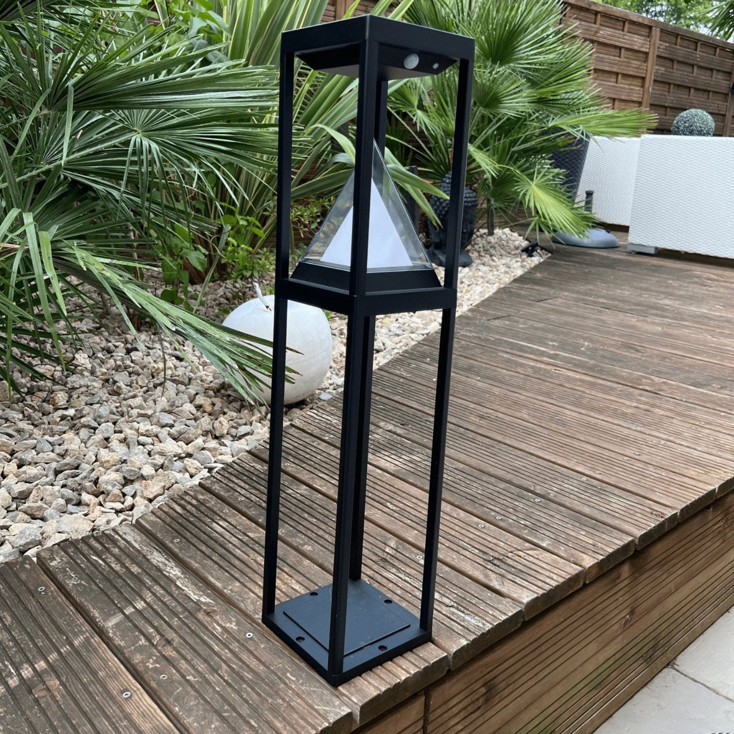 Solar LED Tischlampe mit Bewegungsmelder und 600 Lumen Beleuchtung