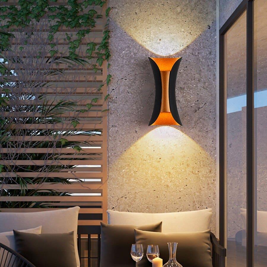LustriaGlow – Stilvolle Außenwandleuchte mit wetterfestem Design