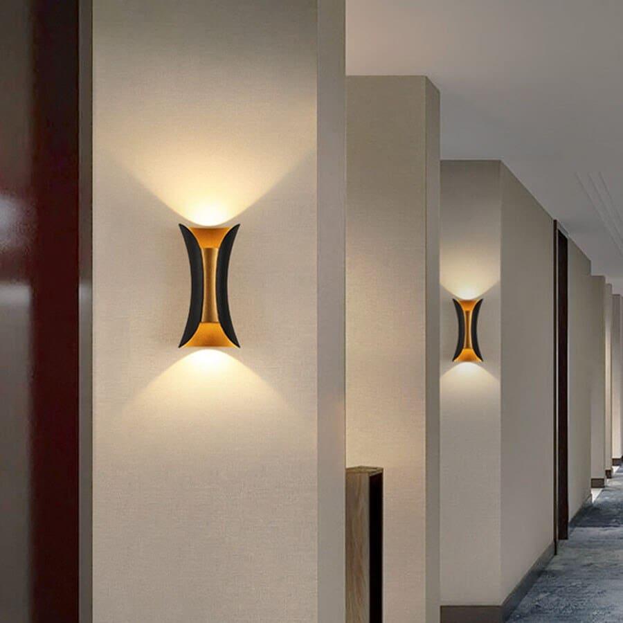 LustriaGlow – Stilvolle Außenwandleuchte mit wetterfestem Design