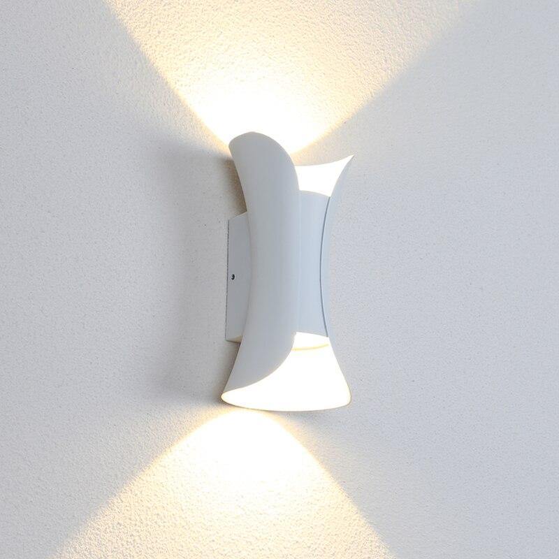 LustriaGlow – Stilvolle Außenwandleuchte mit wetterfestem Design