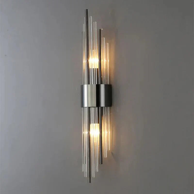 CrystalDazzle | Innovative Kristallwandlampe mit einem goldenen Akzent