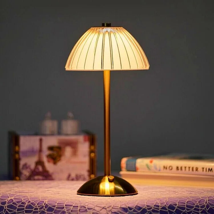 CrystalGlow – Drahtlose Tischlampe mit luxuriösem Kristall-Design