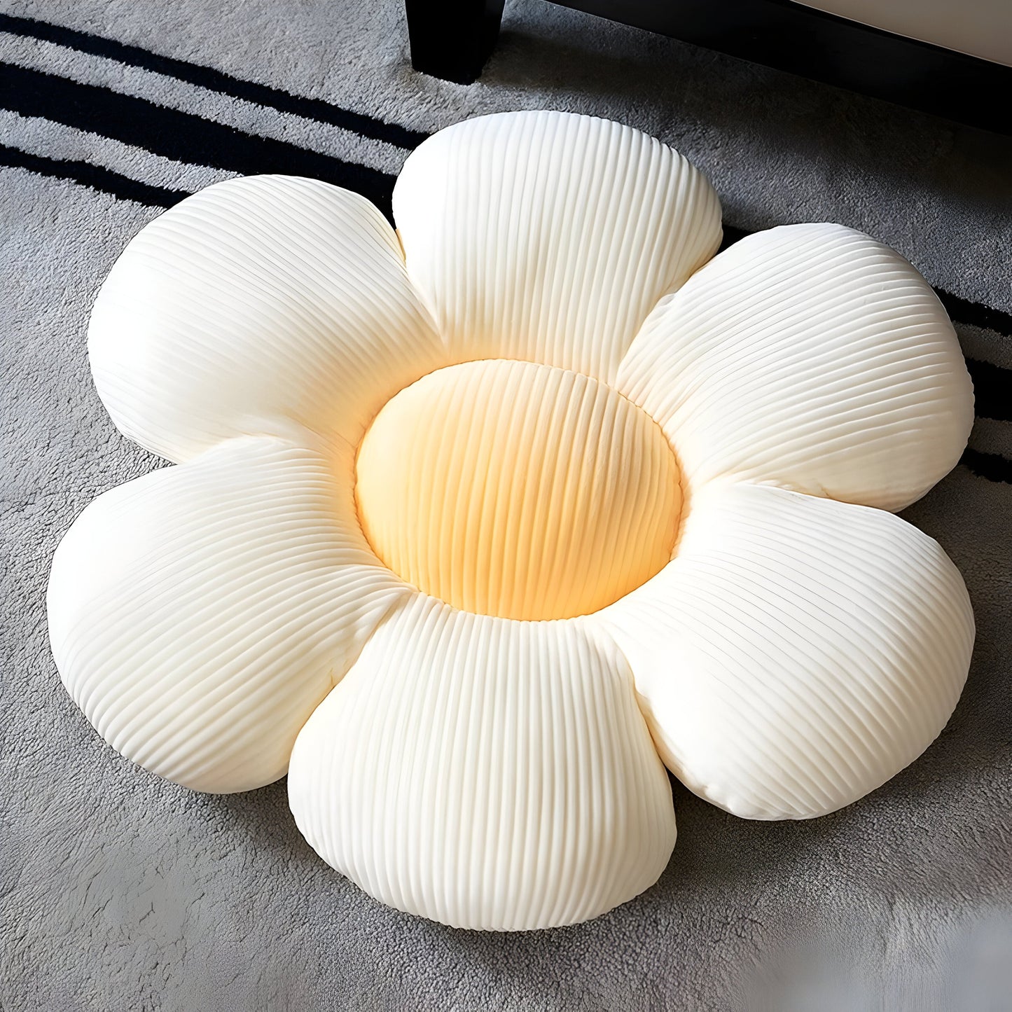 Garduru Cushion - Weiches Sechs Blütenblättern Kissen