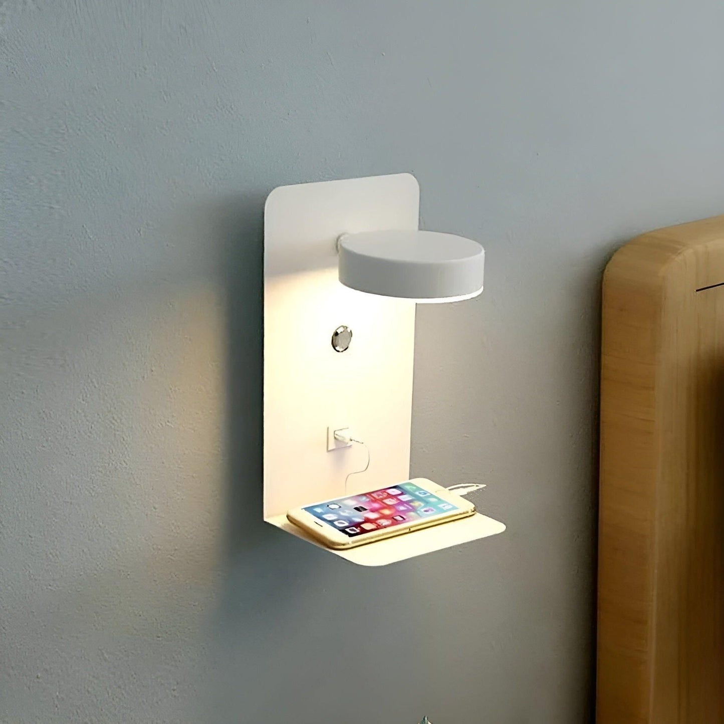 Garduru Light - Schwarze und weiße LED-Wandleuchte mit Schalter und USB-Ladeanschluss