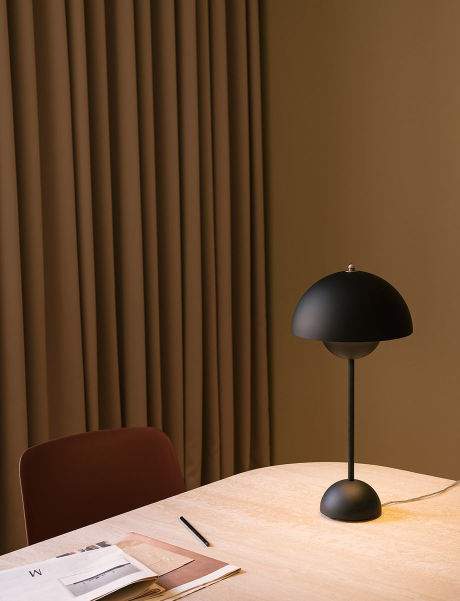 Garduru | Tischlampe mit Retro-Lampenschirm
