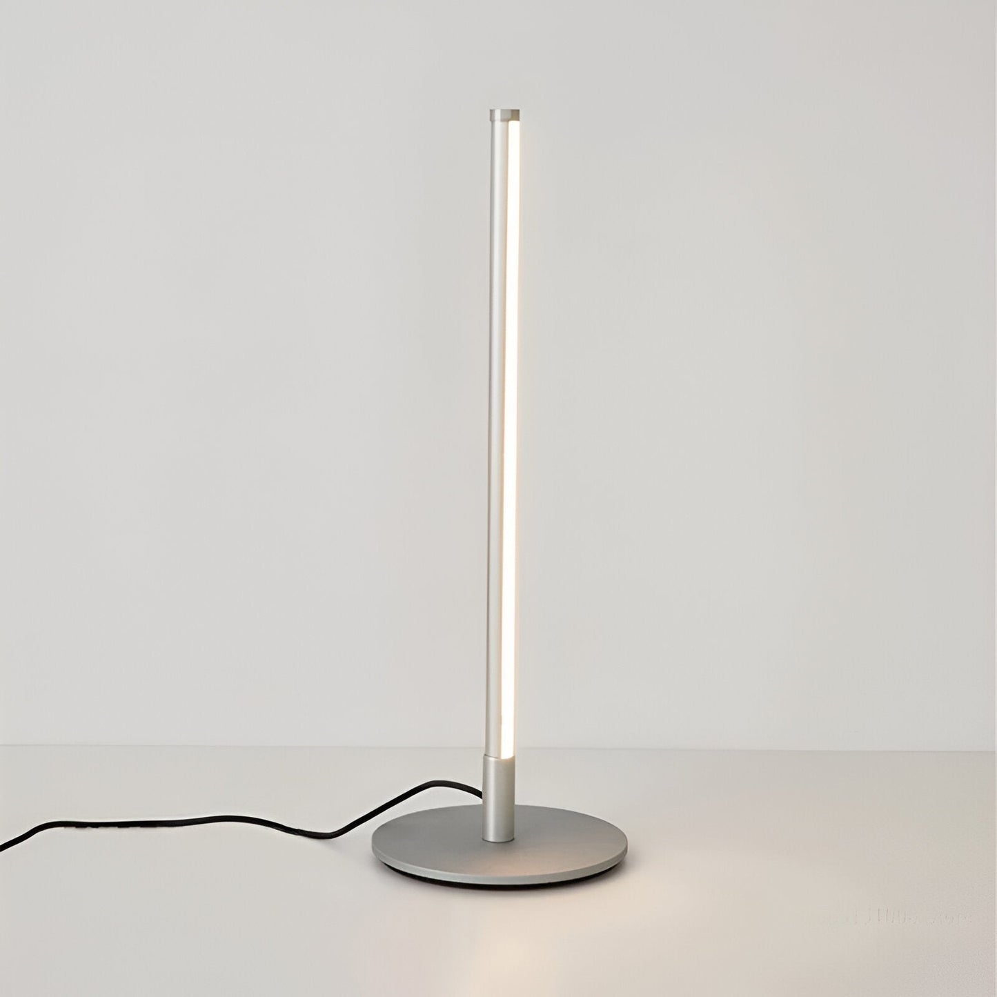 Minimalistische elegante schwarze LED-Tischlampe