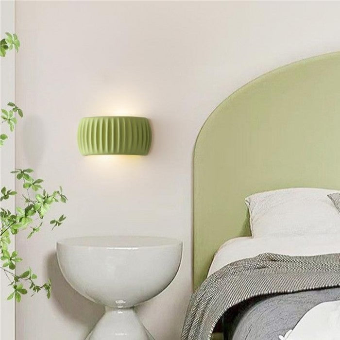 RibbedGlow – Luxus Wandleuchte mit moderner Eleganz