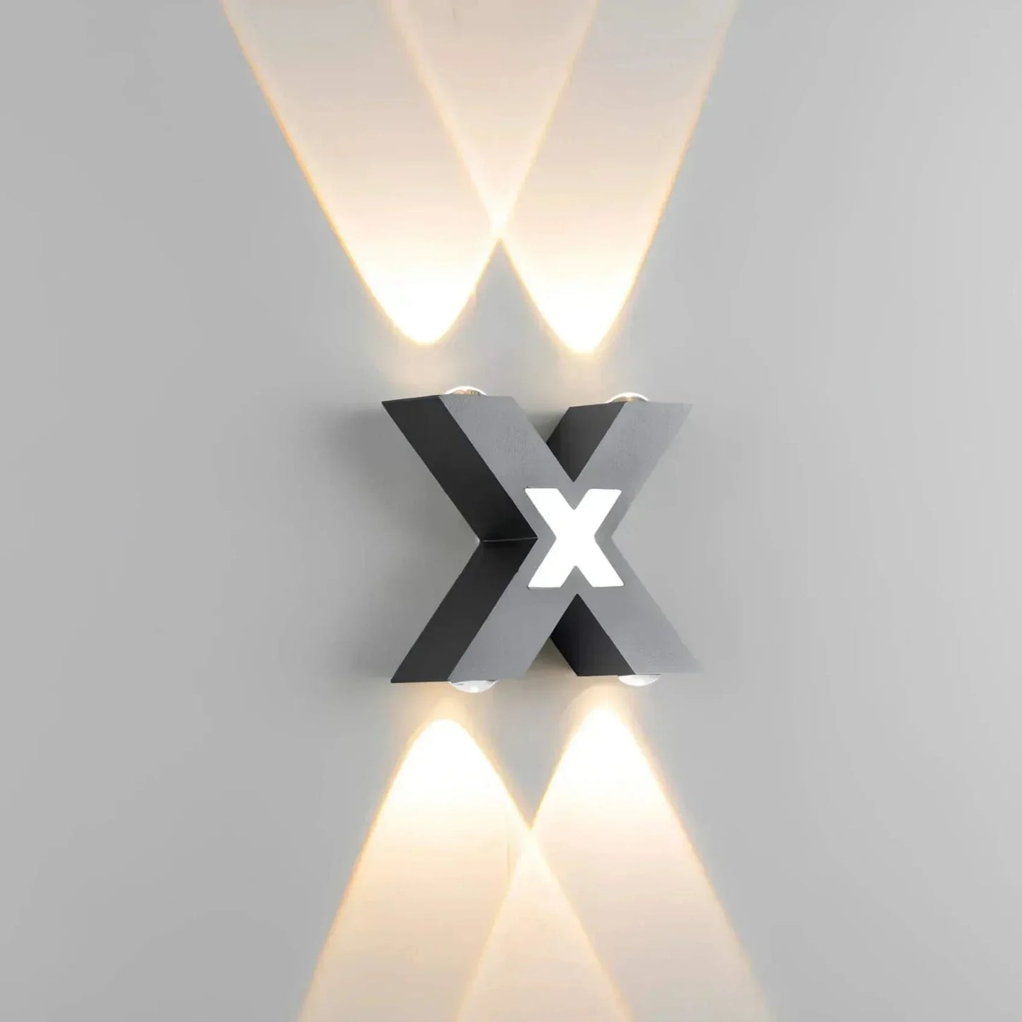Garduru X-förmige Außen-Wandlampe – Stilvolle, blendfreie Beleuchtung