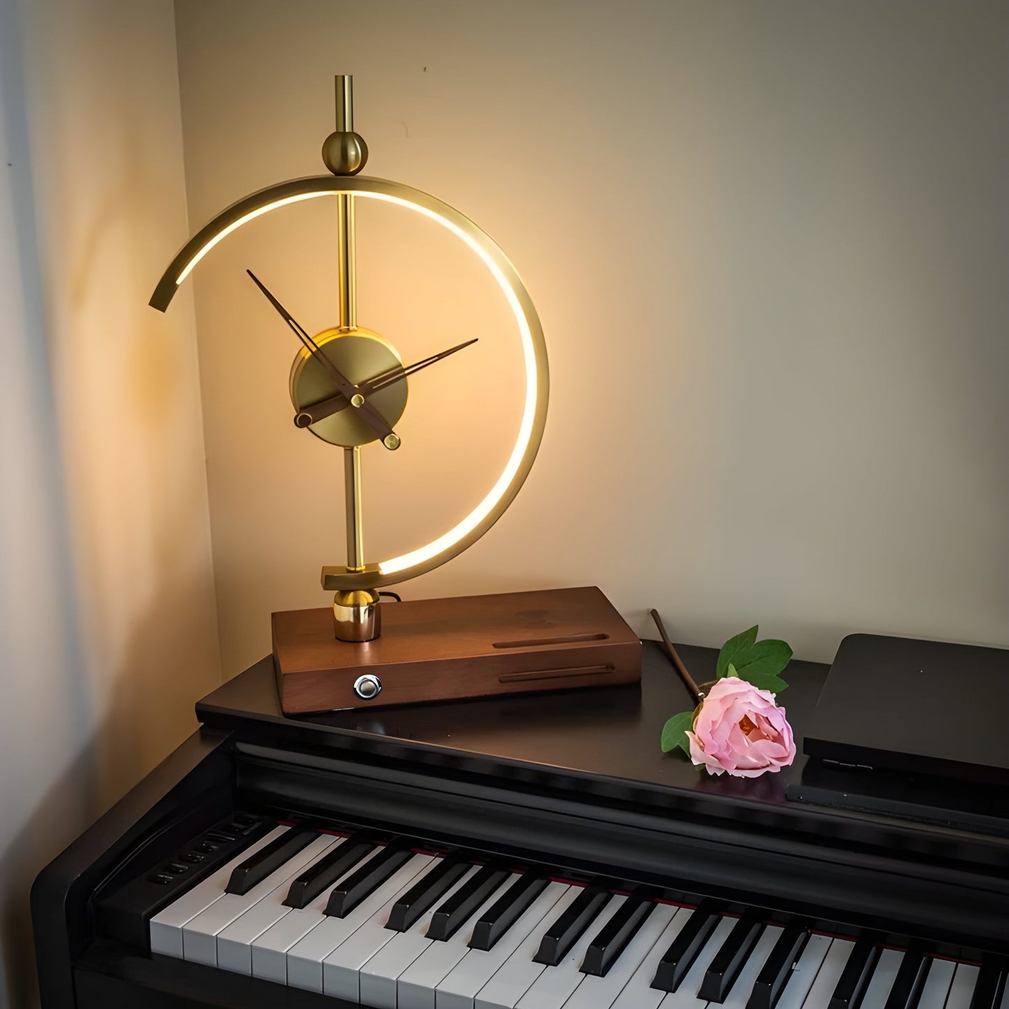 Garduru Clock Lamp – Luxus Wireless LED Uhr-Lampe