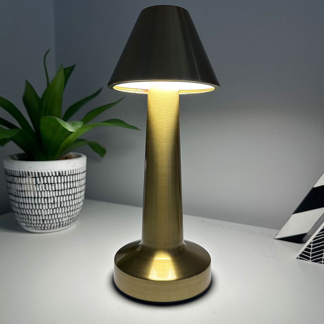 Ambient Oblique Moderne Kabellose Tischlampe – Einstellbare Lichtmodi & USB-aufladbar