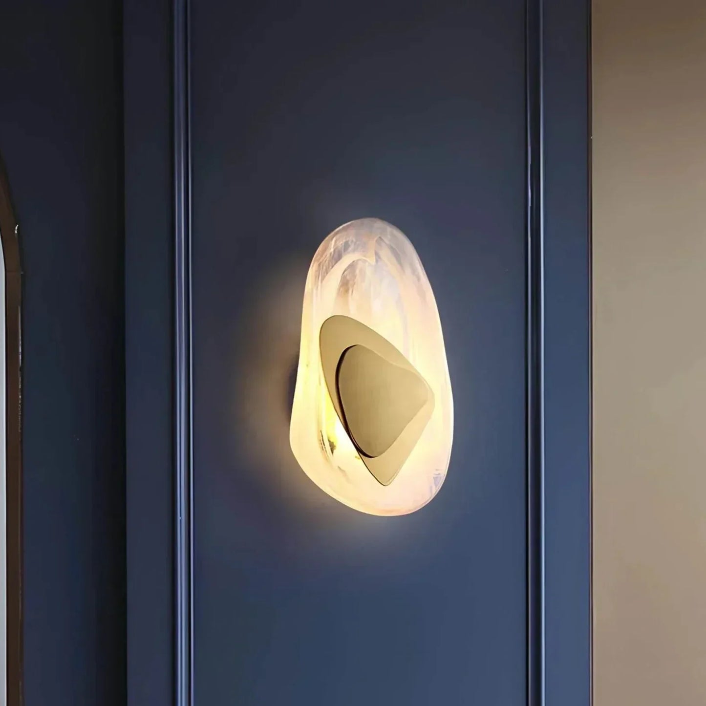 Elegante Wandleuchte für Zuhause und Büro - Schickes Design für stilvolle Beleuchtung