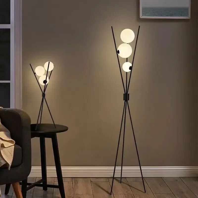 Multifunktions-LED-Lampe – Moderne Tisch- und Stehlampe