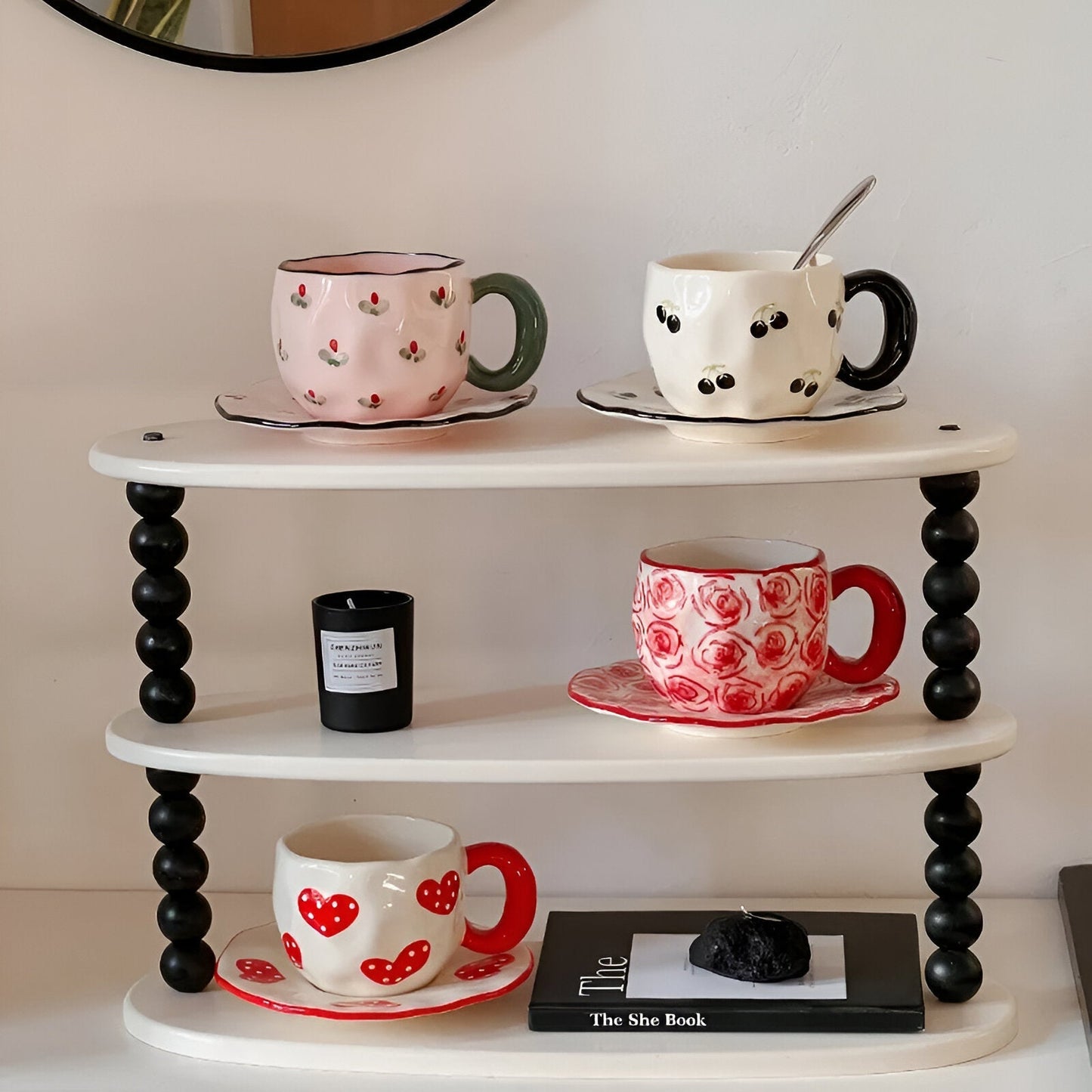 Musterhafte Keramiktasse & Untertassen-Set