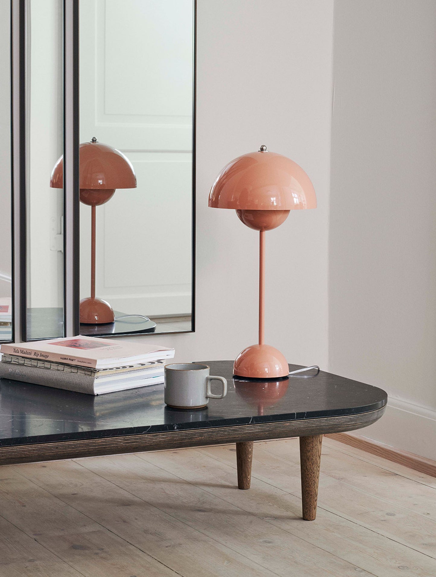 Garduru | Tischlampe mit Retro-Lampenschirm