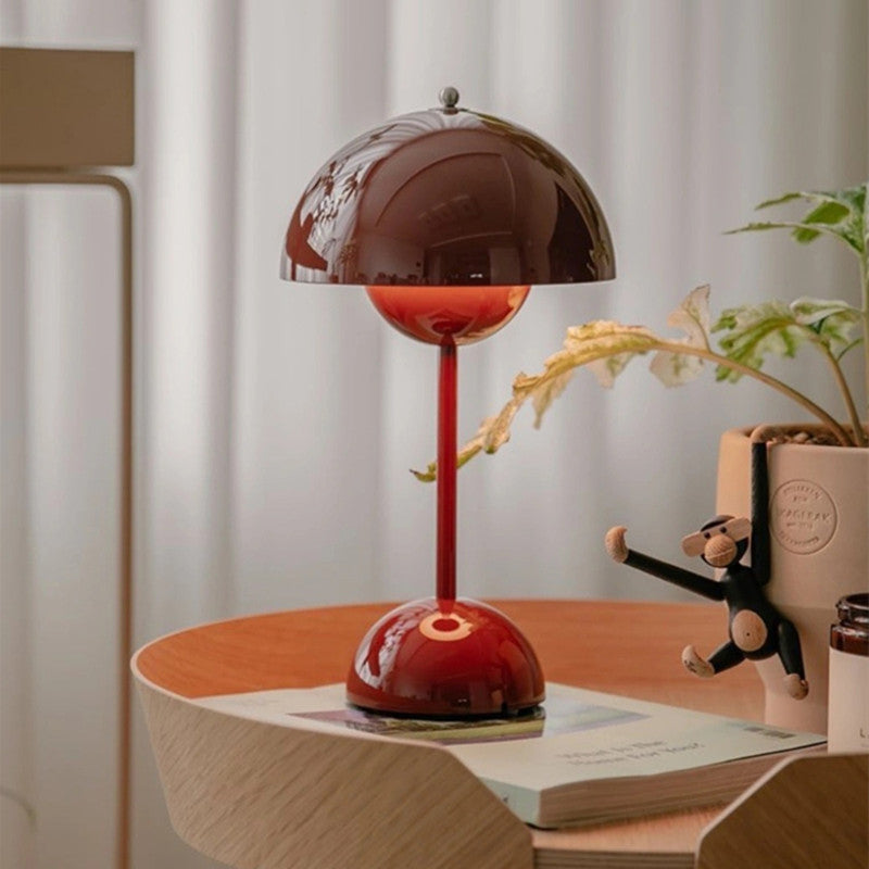 Garduru | Tischlampe mit Retro-Lampenschirm