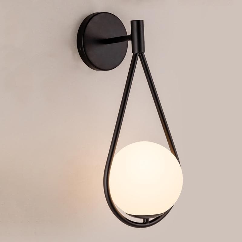 RoyaleGlow Elegante Metallrahmen Glas Ball Wandleuchte - Moderne Wohnbeleuchtung