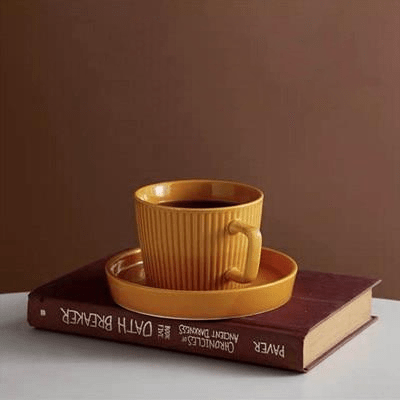 Kleen Kaffeetassen-Set – Vintage Design mit Untertassen – Mikrowellen- & Spülmaschinenfest