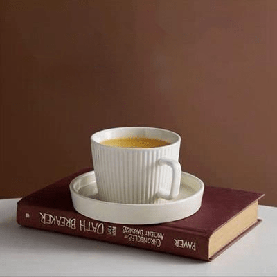 Kleen Kaffeetassen-Set – Vintage Design mit Untertassen – Mikrowellen- & Spülmaschinenfest