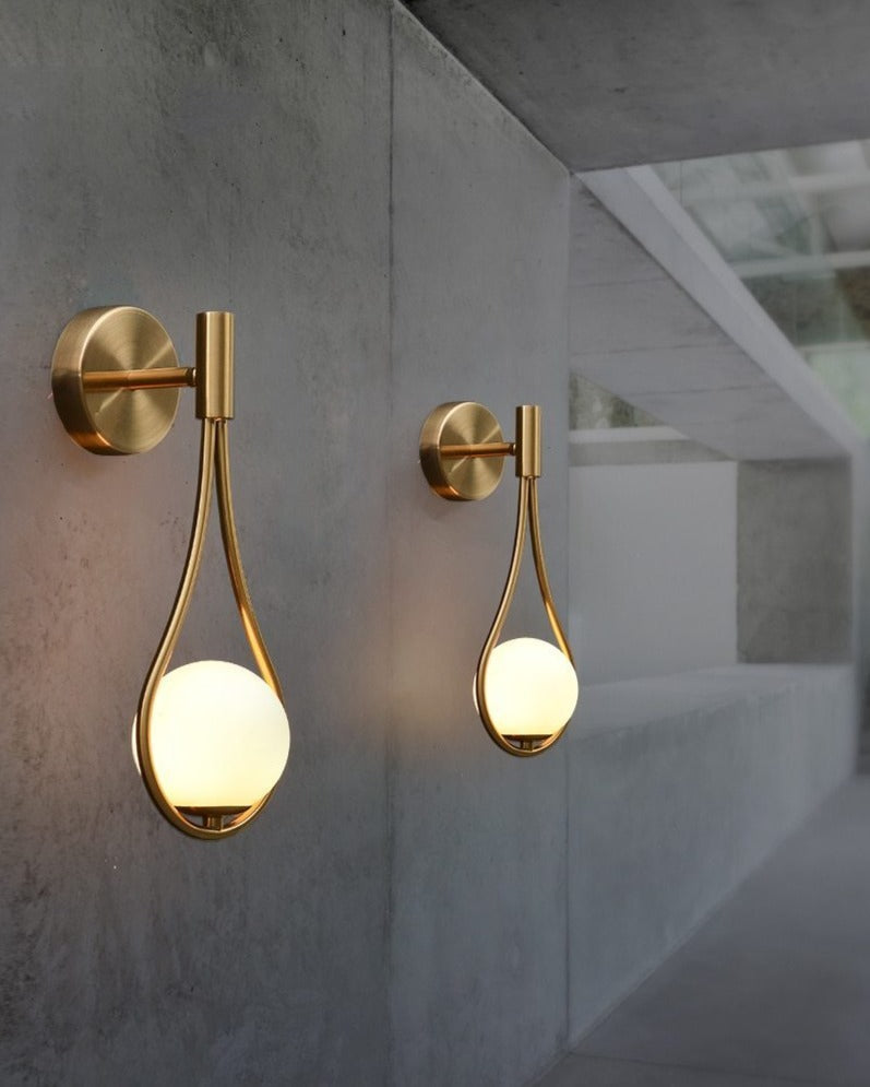Royaleva Nordic Glas Globe Wandlampe - Messingbeschichtet, moderne Eleganz für jeden Raum