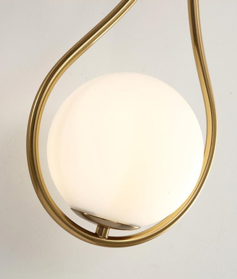 Royaleva Nordic Glas Globe Wandlampe - Messingbeschichtet, moderne Eleganz für jeden Raum
