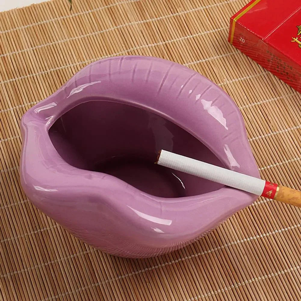 LipArt – Verspielter Keramik-Aschenbecher mit kreativem Design