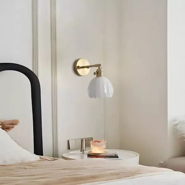 Garduru Tulpe Glas Wandlampe – Vintage Florale Eleganz für ein Warmes Licht
