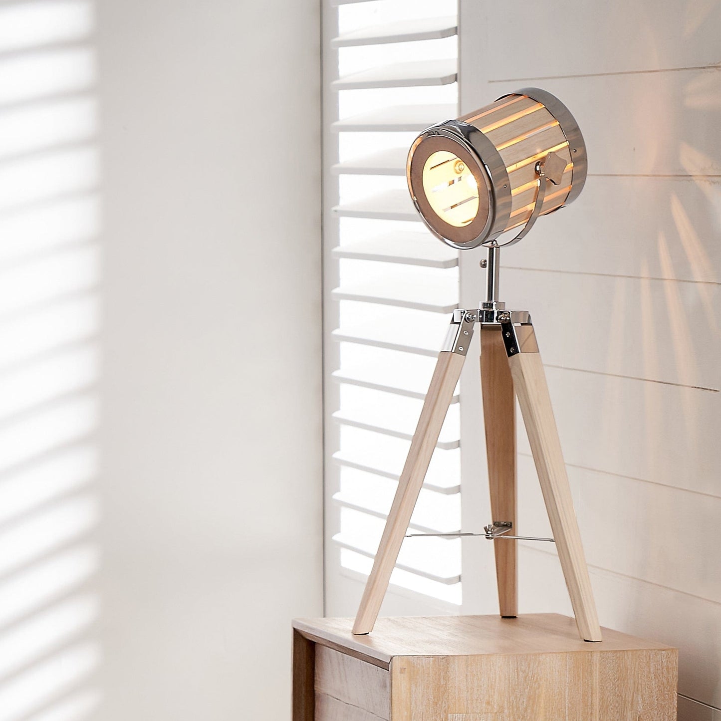 Formby natürliche Holz Marine Dreibein Tischlampe