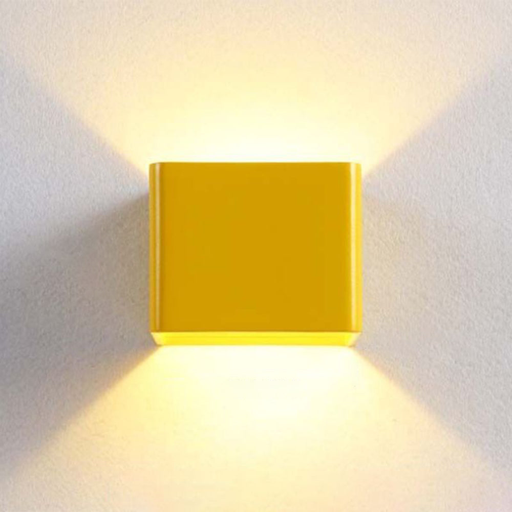 LED-Wandleuchte für den Außenbereich – Lumina – wasserdicht – moderner Doppelkopf 8 cm x 10 cm