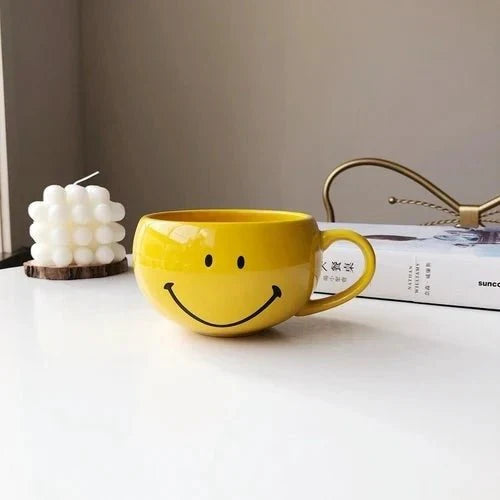 JoySip – Verspielt Keramiktasse mit Smiley-Gesicht für einen glücklichen Start