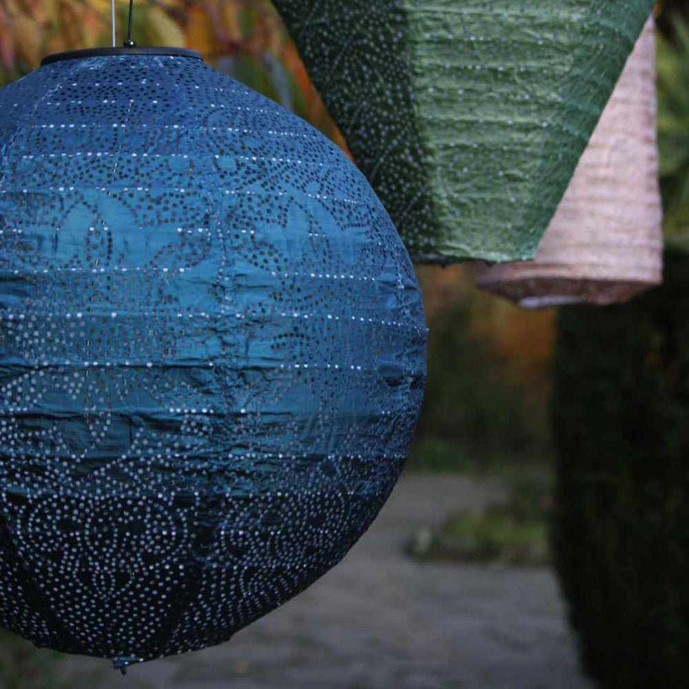 Solarleuchte Globe Design – Außenbeleuchtung mit Marrakesh-Muster aus Tyvek