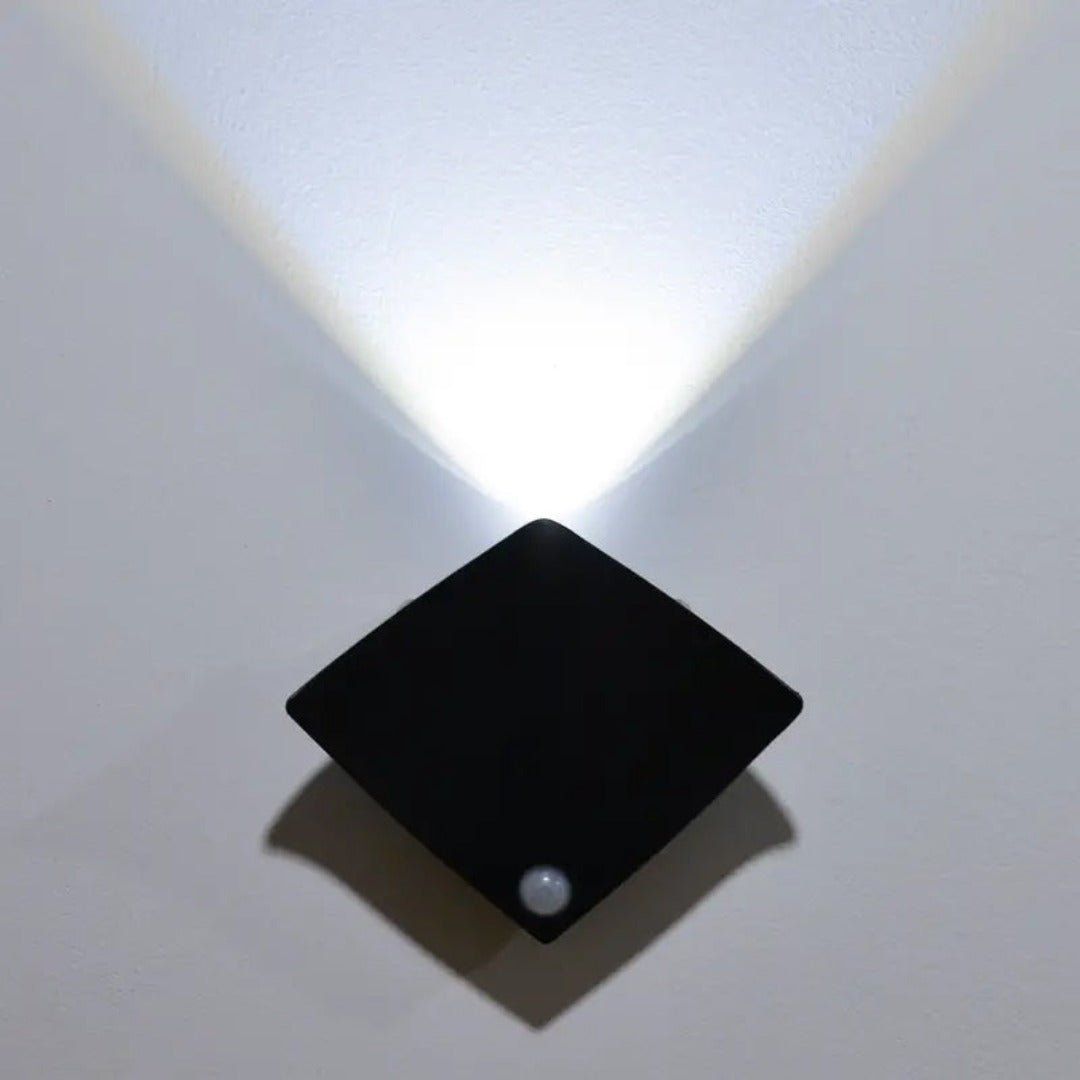 Stingray Bewegungsmelder LED Wandleuchte - Stylische Sicherheitsbeleuchtung