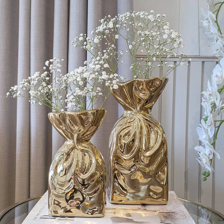 Garduru - Wunderschöne goldene Vase