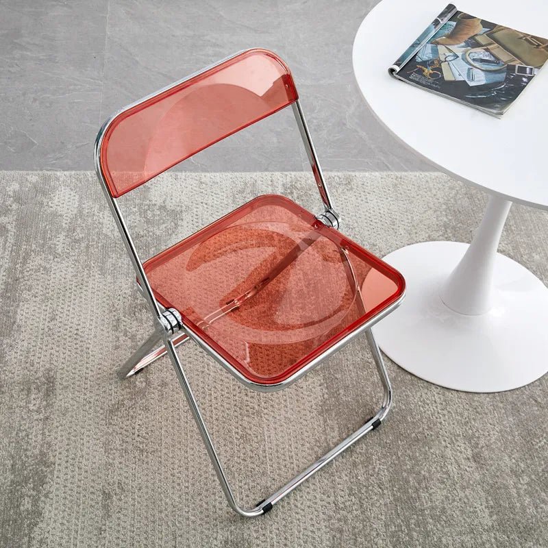 Transparent gefärbter Klappstuhl aus Acryl