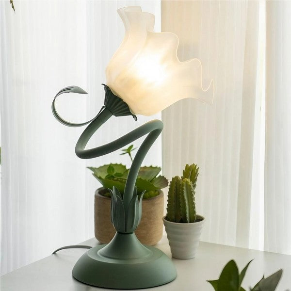 Garduru Adjustable Flower Tischlampe – Elegantes Design mit funktionaler Flexibilität