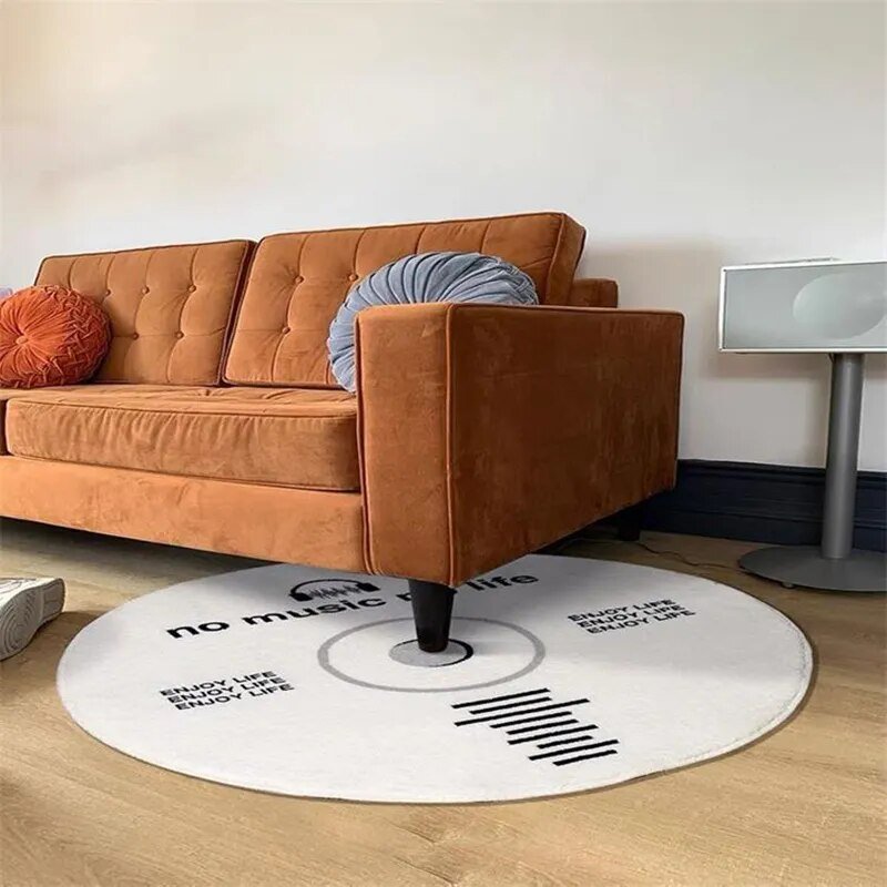 Weicher Teppich in Schallplattenform im Vintage-Stil
