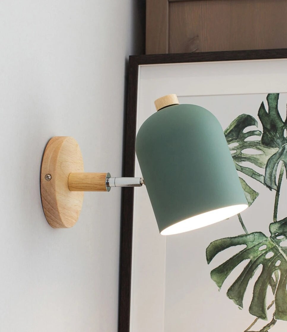 Garduru - Sleek skandinavische Holz-Wandleuchte für moderne Häuser