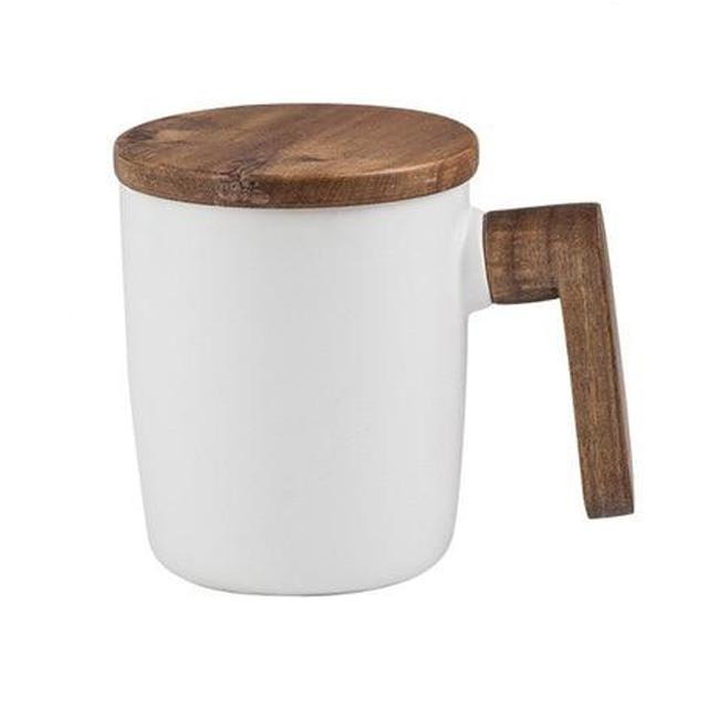 Nordischer Kaffeebecher mit Holzgriff und Deckel