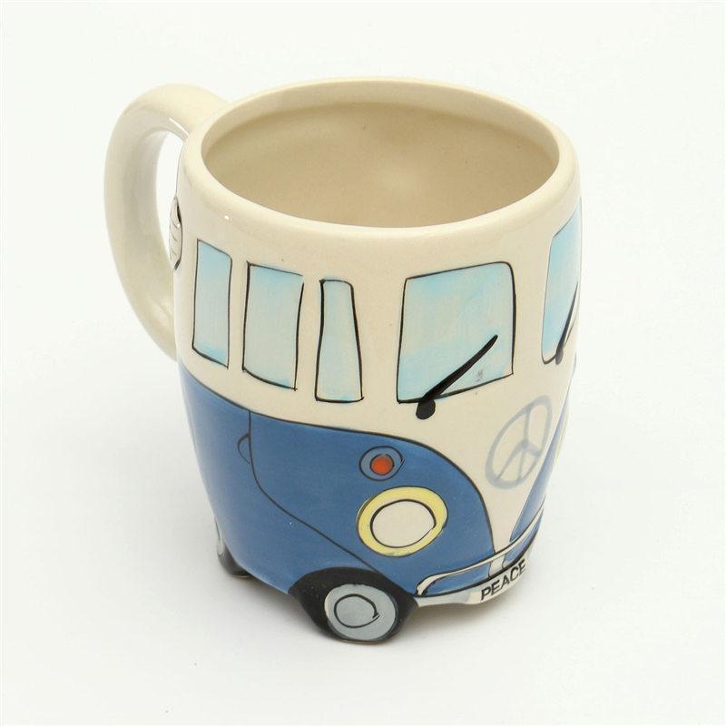 GroovyVibes – Retro Hippie Bus Kaffeetasse aus nachhaltiger Keramik