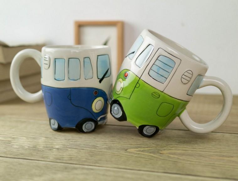 GroovyVibes – Retro Hippie Bus Kaffeetasse aus nachhaltiger Keramik