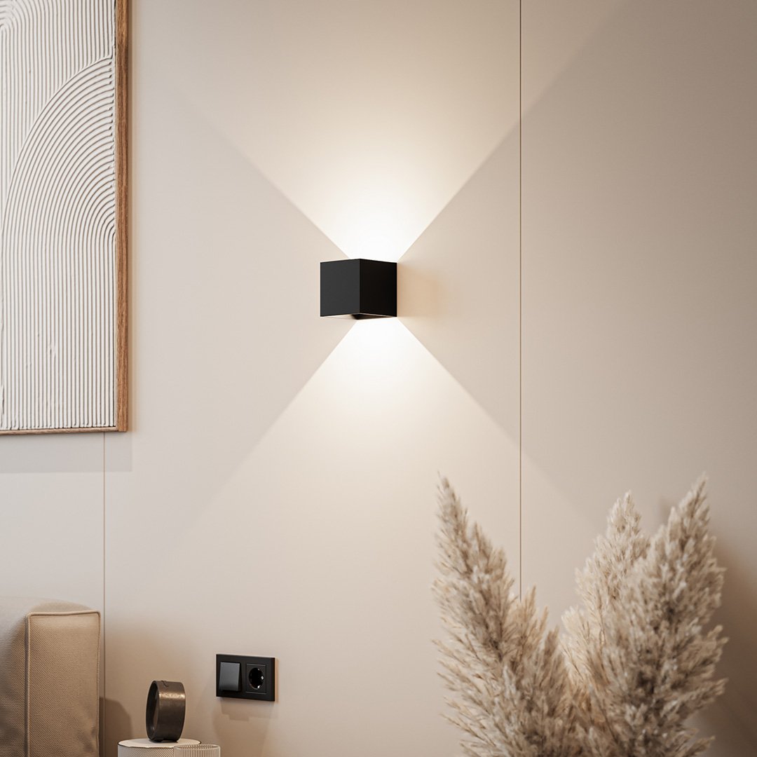 Garduru LED Wandleuchte – Warm, Wetterbeständige Außenbeleuchtung