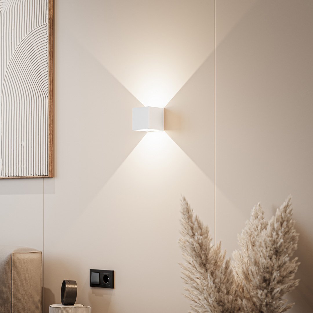 Garduru LED Wandleuchte – Warm, Wetterbeständige Außenbeleuchtung