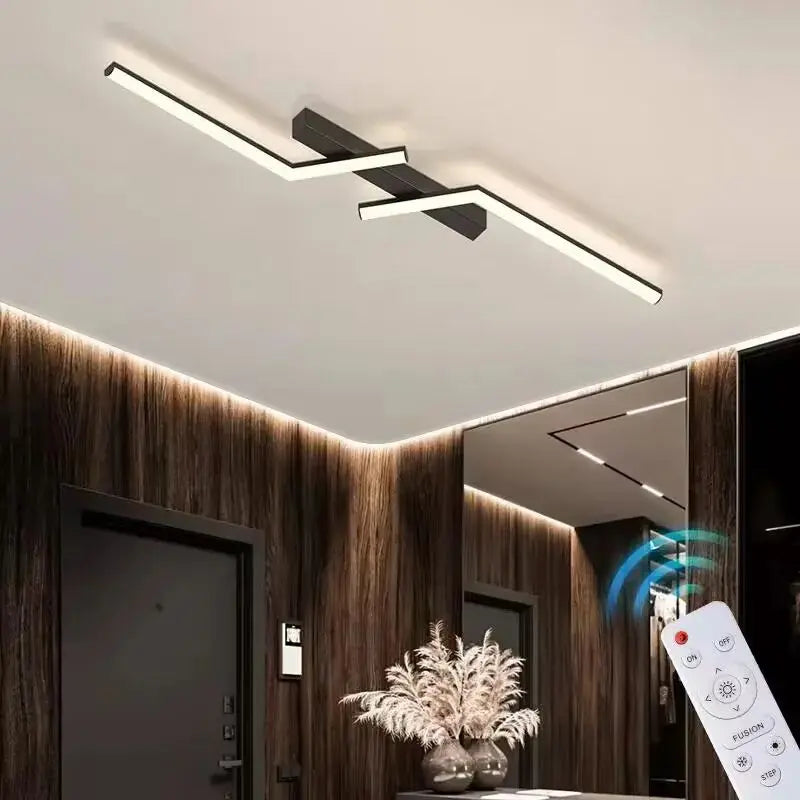 SleekGlow - Deckenleuchte mit LED-Linie