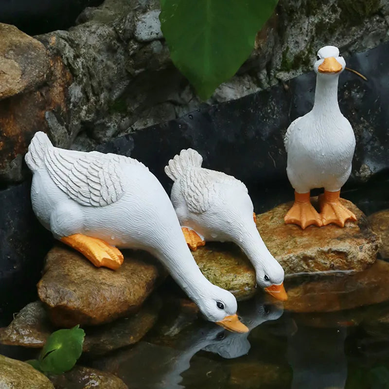 Verspielte Outdoor-Entenfiguren