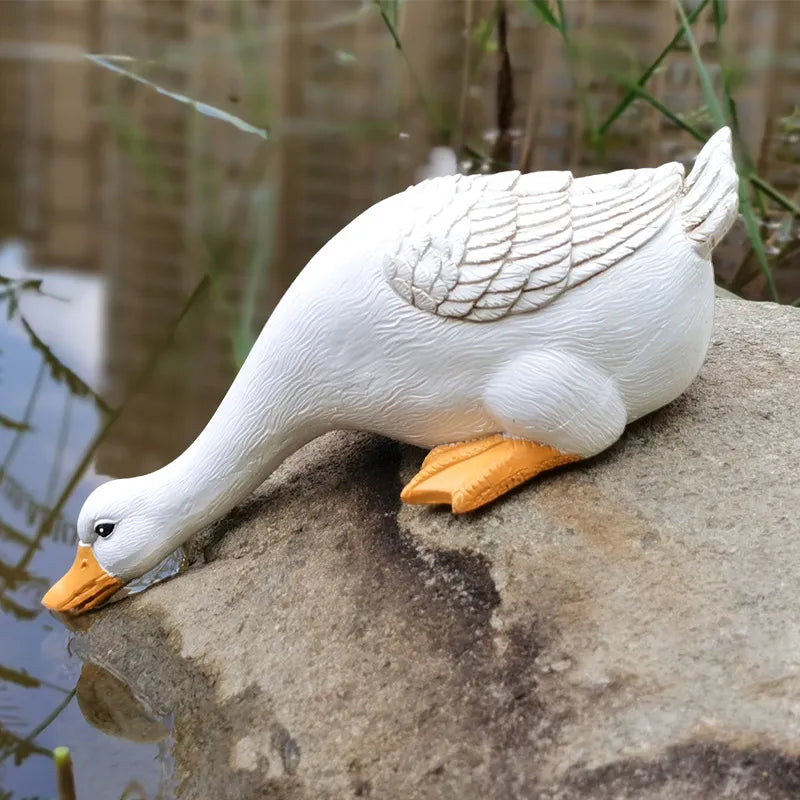 Verspielte Outdoor-Entenfiguren