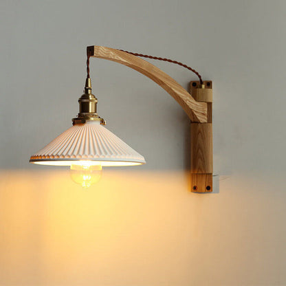 Garduru Nordic Design Wandlampe | Milchweißes Glas | Holzdesign | Verstellbar | Stilvoll für Zuhause