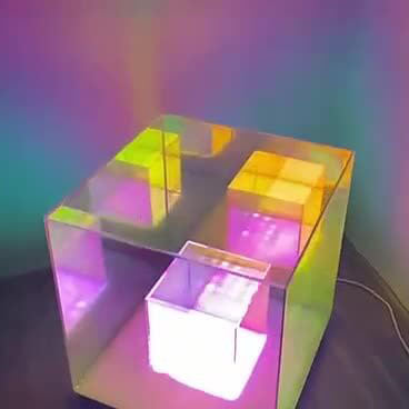 Garduru RGB LED Tischlampe | Modernes Design | Rubik’s Cube Optik | Farbwechsel | Deko-Licht